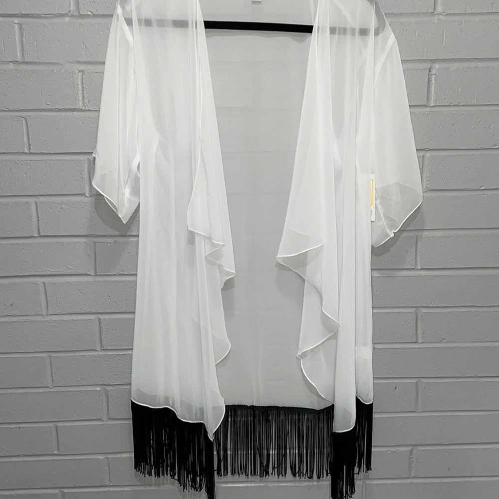 White and black kimono
